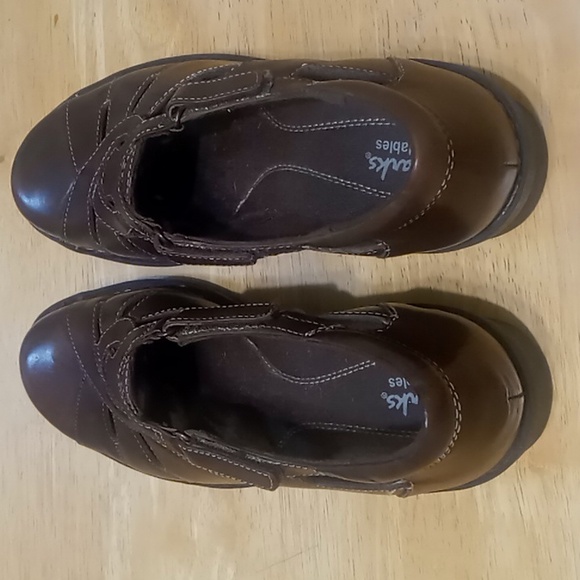 Clarks Bendables Mary Jane Brown Leather Slip on Shoes Women's Sz 9.5M - Picture 2 of 7